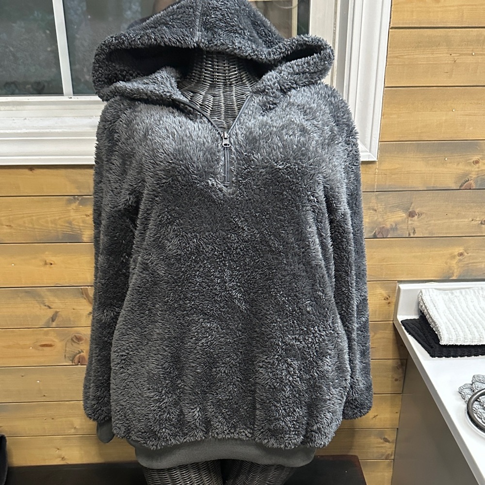 Dokotoo fleece hoodie